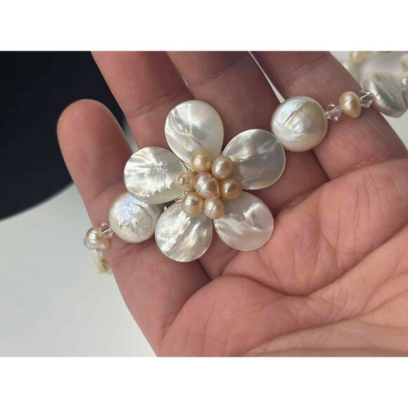 NWT Studio 9 Jewelry Pearl Floral Design Necklace Earring Set - Picture 2 of 6